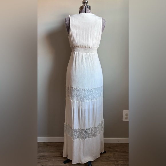 Flying Tomato boho lace embroidered Elegant White Maxi Dress with Pink Accents - Picture 9 of 12